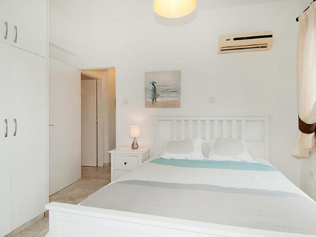 Beautiful 2-Bedroom Apartment - Great Location Paphos Eksteriør bilde