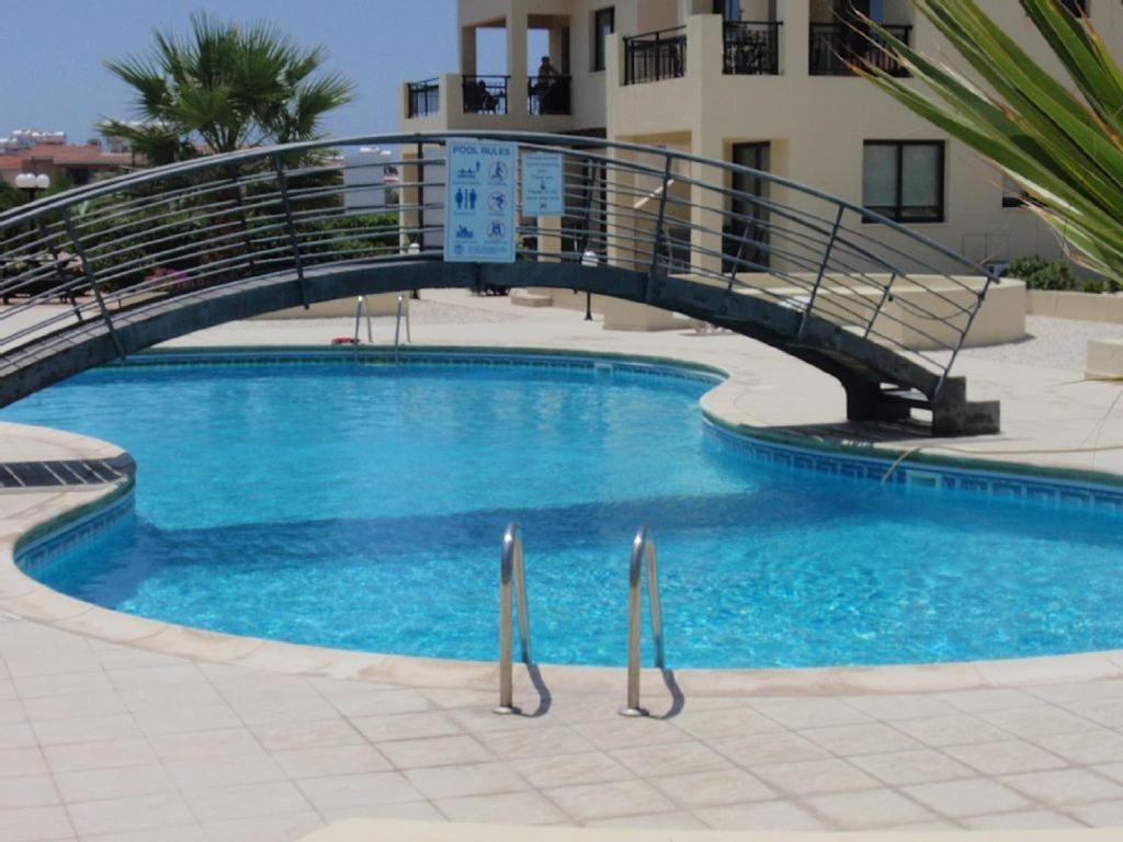 Beautiful 2-Bedroom Apartment - Great Location Paphos Eksteriør bilde